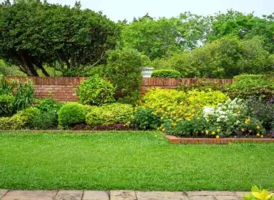 landscaping services Kenwood